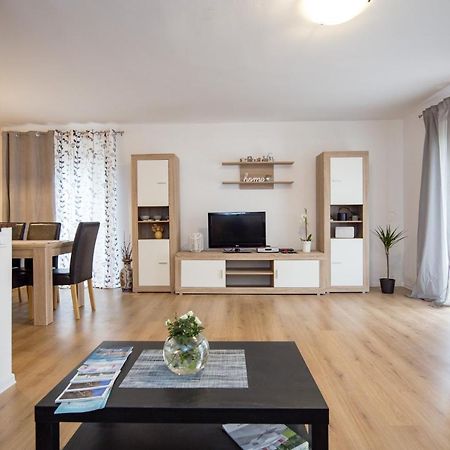 Holiday House Casa Maria Ровинь Экстерьер фото