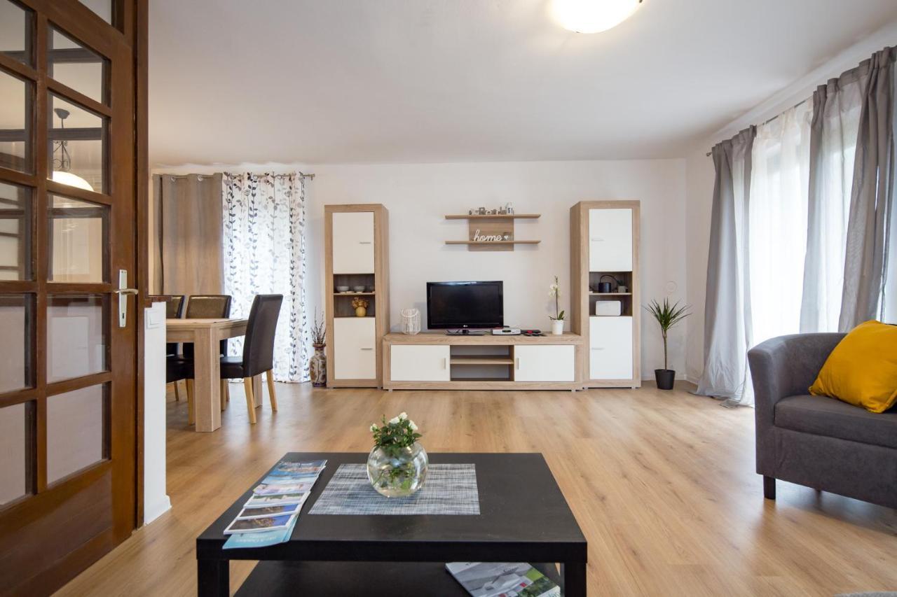 Holiday House Casa Maria Ровинь Экстерьер фото
