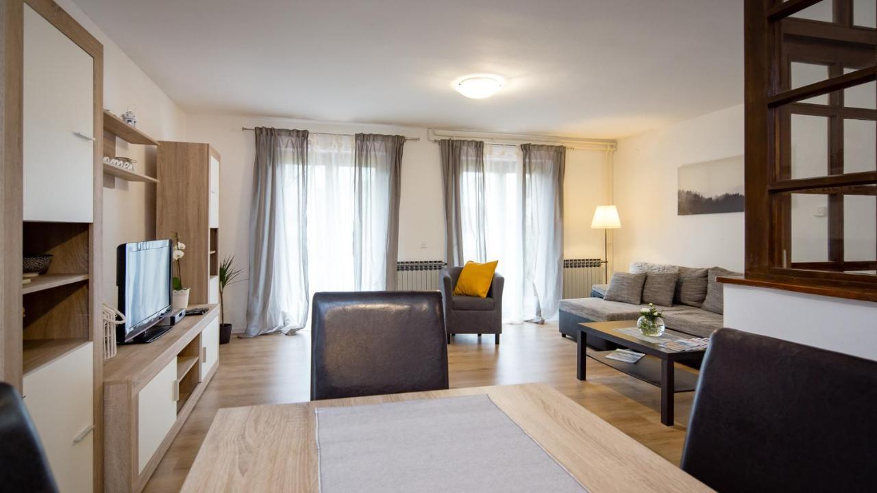 Holiday House Casa Maria Ровинь Экстерьер фото